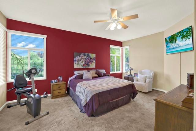 2207 Pleasantwood Lane, Escondido, CA 92026