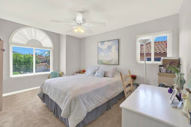 2207 Pleasantwood Lane, Escondido, CA 92026