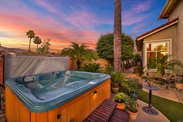 2207 Pleasantwood Lane, Escondido, CA 92026