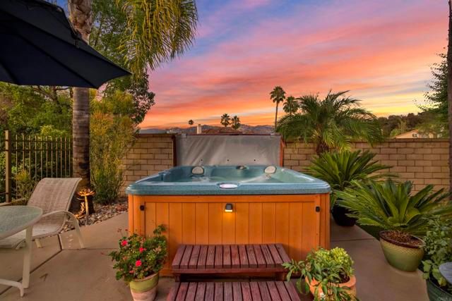 2207 Pleasantwood Lane, Escondido, CA 92026