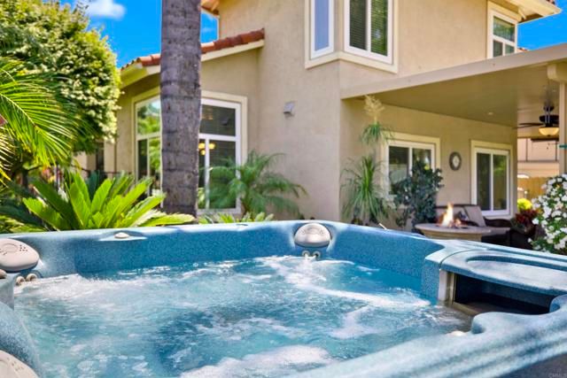 2207 Pleasantwood Lane, Escondido, CA 92026