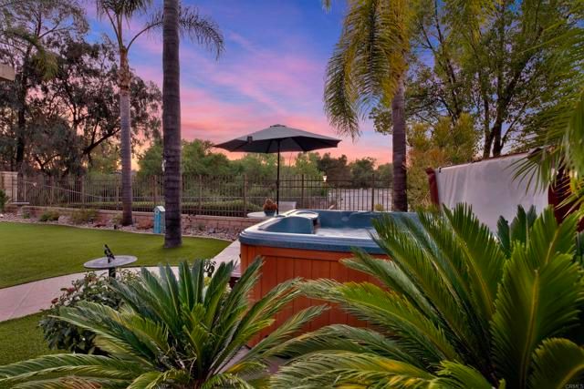 2207 Pleasantwood Lane, Escondido, CA 92026