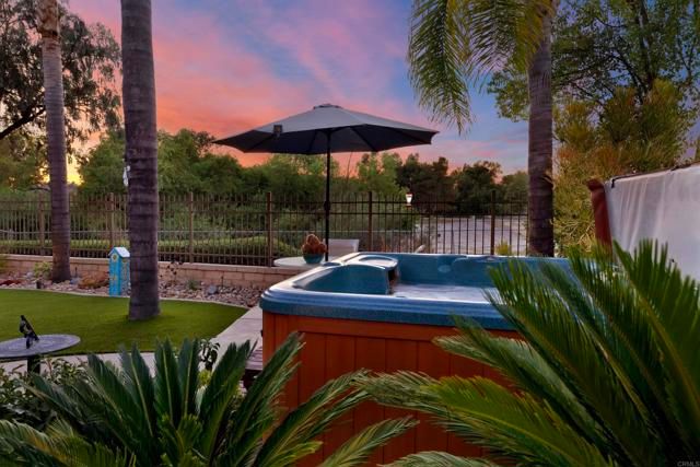 2207 Pleasantwood Lane, Escondido, CA 92026