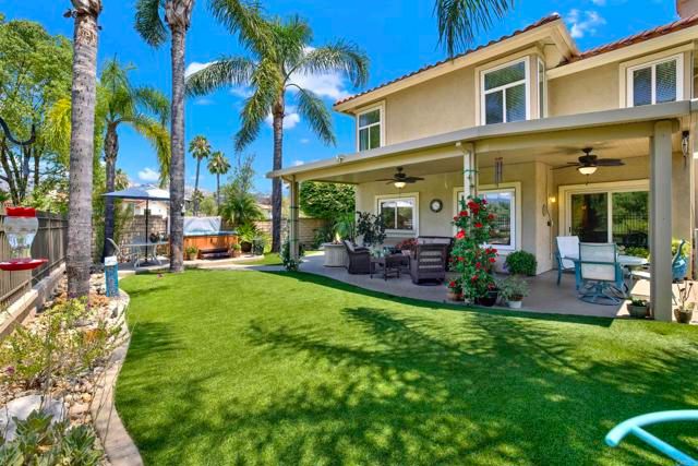 2207 Pleasantwood Lane, Escondido, CA 92026