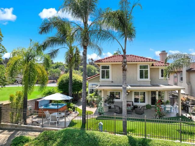 2207 Pleasantwood Lane, Escondido, CA 92026