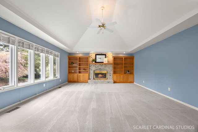 877 Elm Street, Sugar Grove, IL 60554