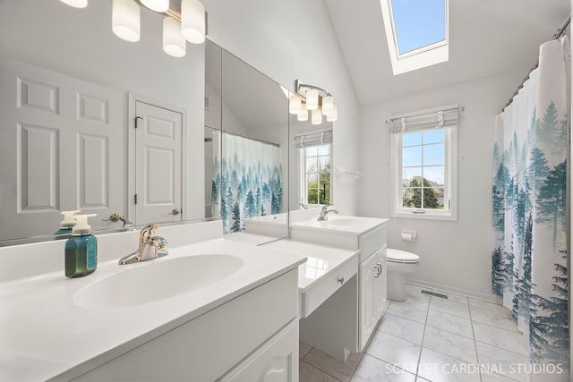 877 Elm Street, Sugar Grove, IL 60554