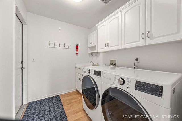 877 Elm Street, Sugar Grove, IL 60554