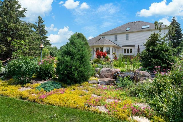 877 Elm Street, Sugar Grove, IL 60554