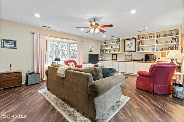 122 North Hills Drive, Wilmington, NC 28411