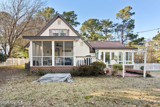 122 North Hills Drive, Wilmington, NC 28411