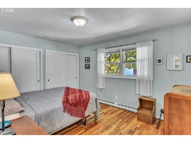 6222 Ne BEECH St, Portland, OR 97213
