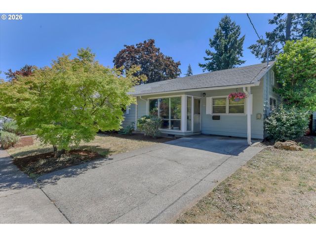6222 Ne BEECH St, Portland, OR 97213