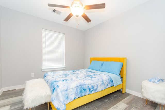 618 Maple Way A, Houston, TX 77015