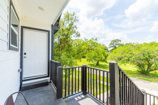 618 Maple Way A, Houston, TX 77015