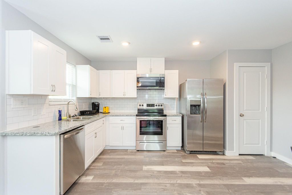 618 Maple Way A, Houston, TX 77015