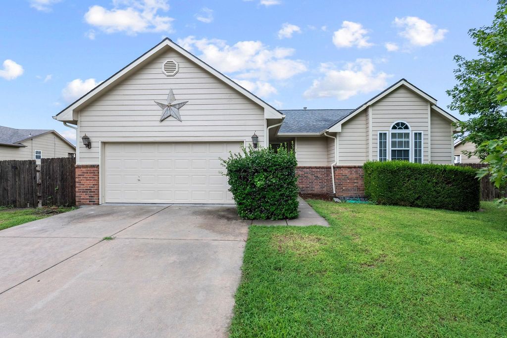 345 S PITCHERS COURT, Andover, KS 67002