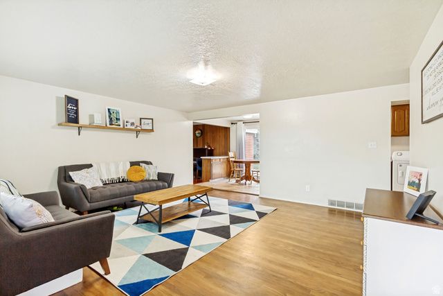 266 N 1040 E, Springville, UT 84663