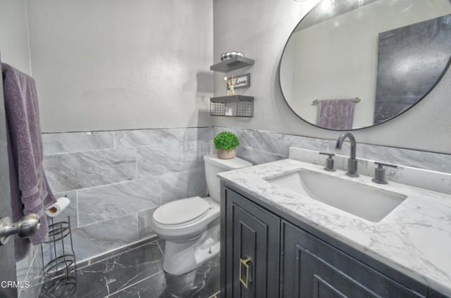 83 Cabrillo Court, Santa Paula, CA 93060