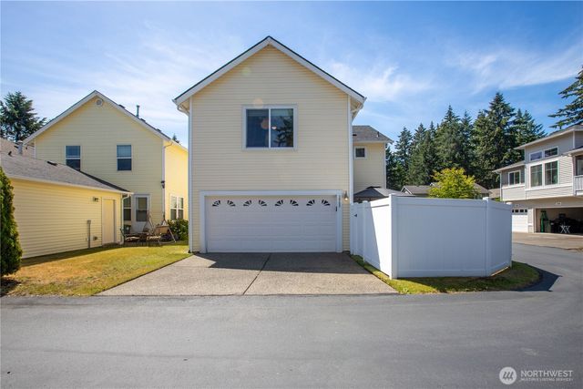1242 Griggs Street, Dupont, WA 98327