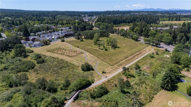 1242 Griggs Street, Dupont, WA 98327