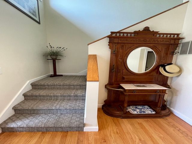 15 Hammersmith Road 33, Newport, RI 02840