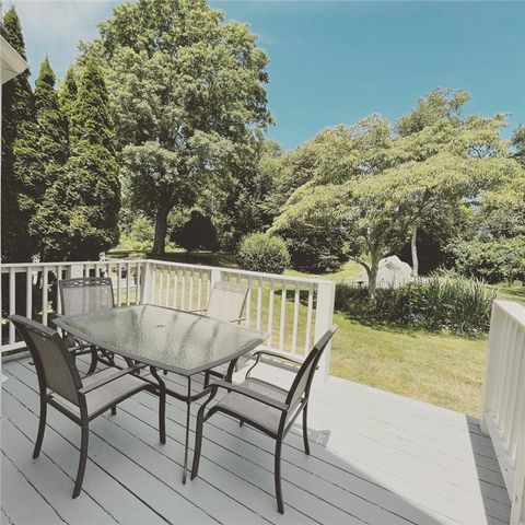 15 Hammersmith Road 33, Newport, RI 02840