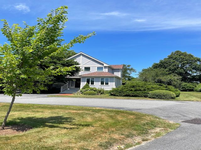 15 Hammersmith Road 33, Newport, RI 02840