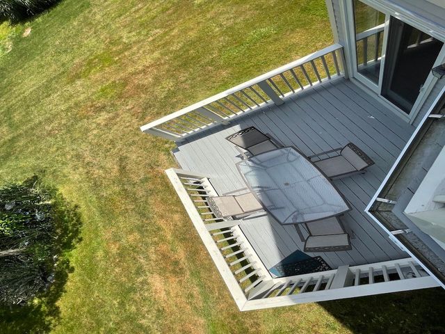 15 Hammersmith Road 33, Newport, RI 02840