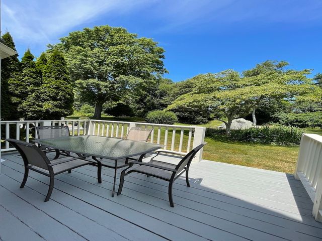 15 Hammersmith Road 33, Newport, RI 02840