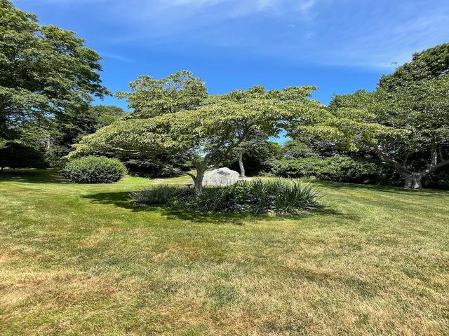 15 Hammersmith Road 33, Newport, RI 02840