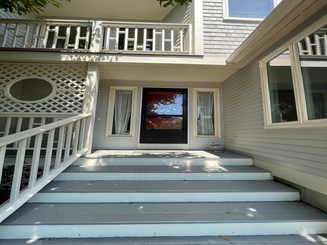 15 Hammersmith Road 33, Newport, RI 02840