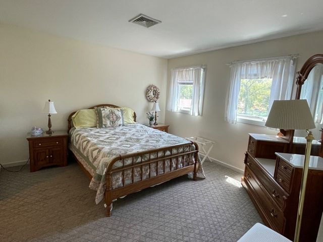 15 Hammersmith Road 33, Newport, RI 02840