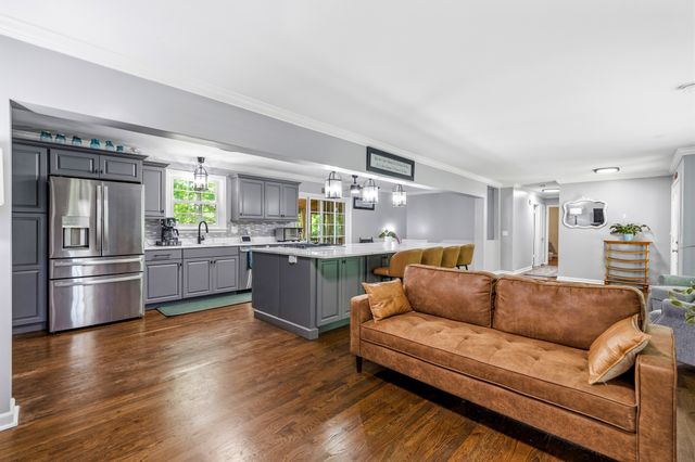 102 Bahia Mar Pt, S, Hendersonville, TN 37075