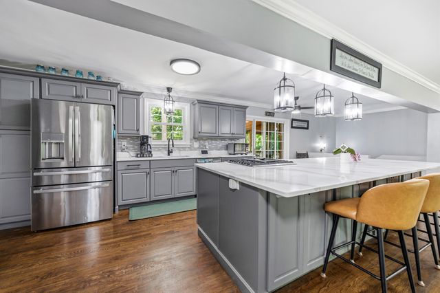 102 Bahia Mar Pt, S, Hendersonville, TN 37075