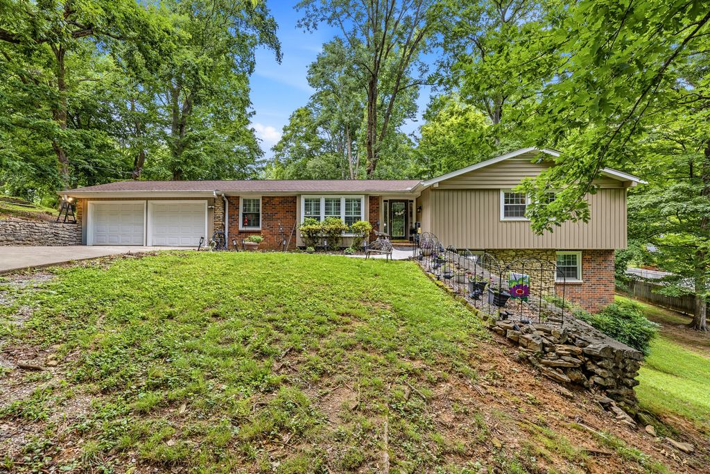 102 Bahia Mar Pt, S, Hendersonville, TN 37075