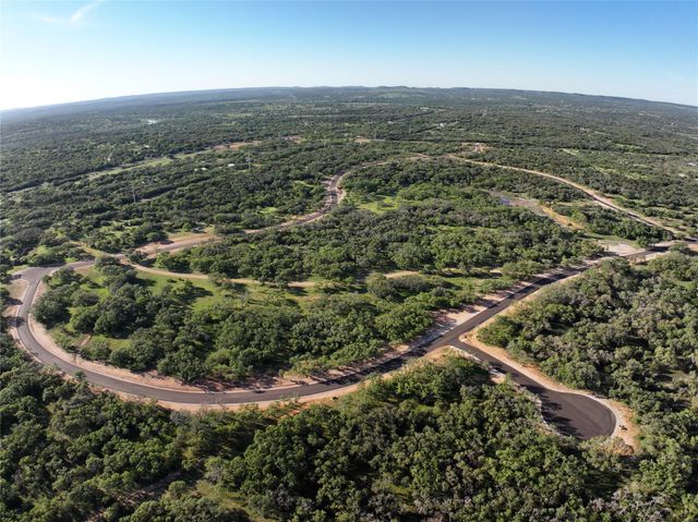 30 Coastal LOOP, Johnson City, TX 78636