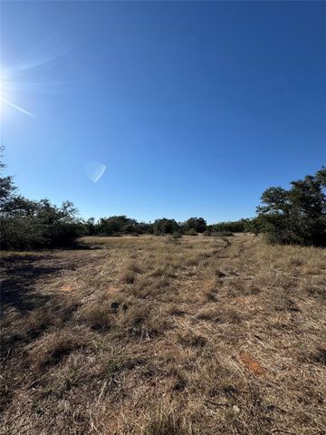 30 Coastal LOOP, Johnson City, TX 78636