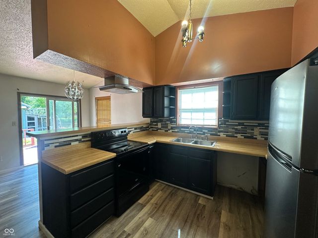 3709 Pleasant Lake Drive, Indianapolis, IN 46227