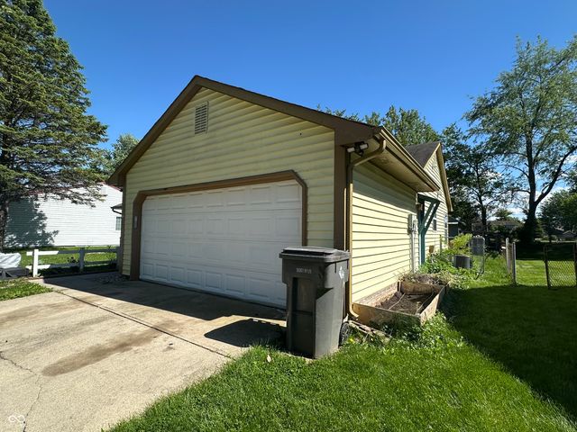3709 Pleasant Lake Drive, Indianapolis, IN 46227