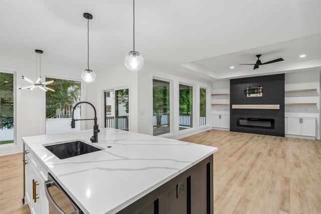 1403 19th Street SE, Altoona, IA 50009