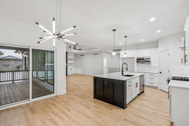 1403 19th Street SE, Altoona, IA 50009