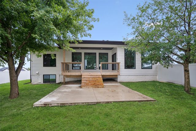 1403 19th Street SE, Altoona, IA 50009