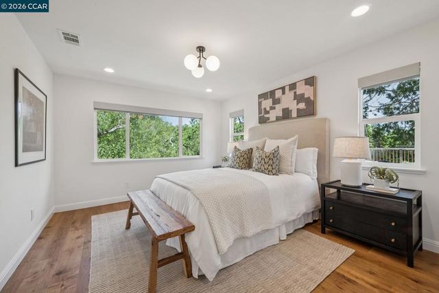 1072 Via Roble, Lafayette, CA 94549