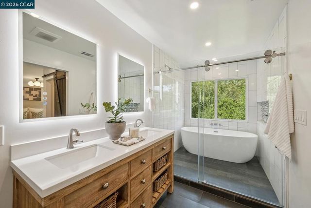 1072 Via Roble, Lafayette, CA 94549