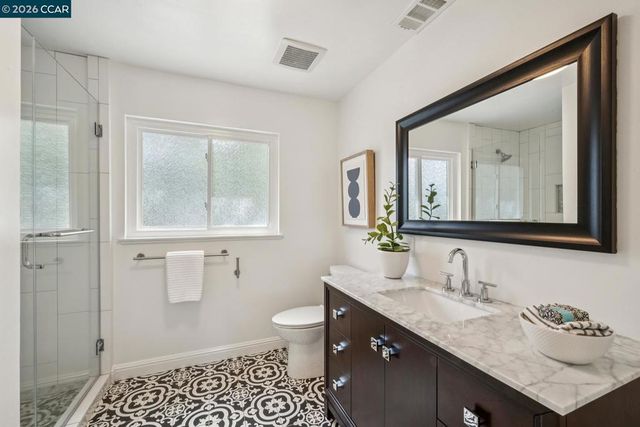 1072 Via Roble, Lafayette, CA 94549