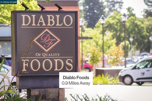 1072 Via Roble, Lafayette, CA 94549