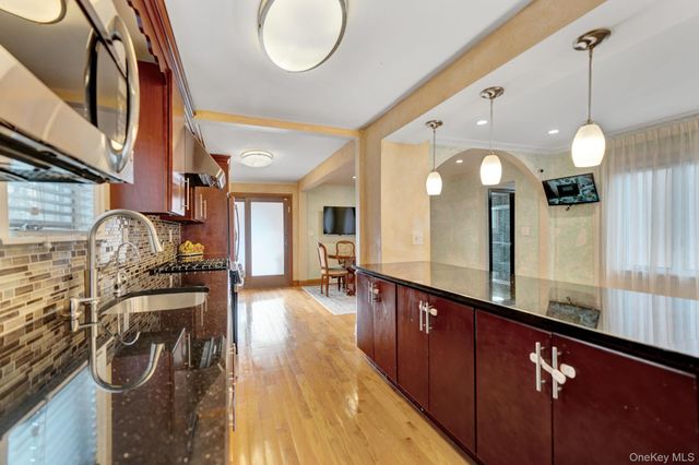 188-14 McLaughlin Avenue, Holliswood, NY 11423