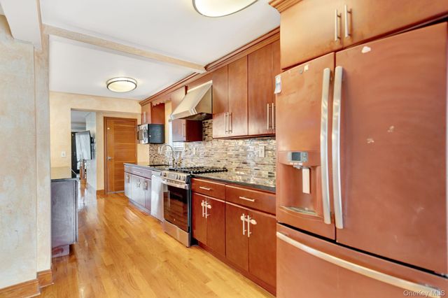 188-14 McLaughlin Avenue, Holliswood, NY 11423