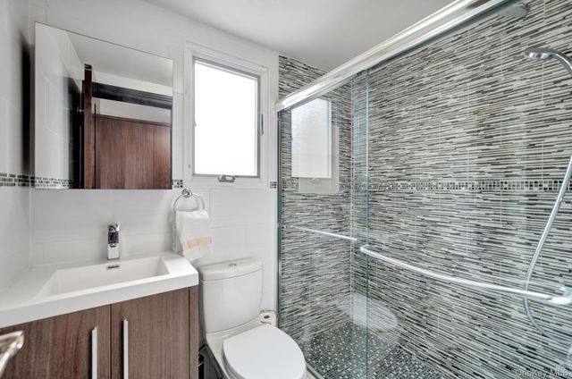 188-14 McLaughlin Avenue, Holliswood, NY 11423